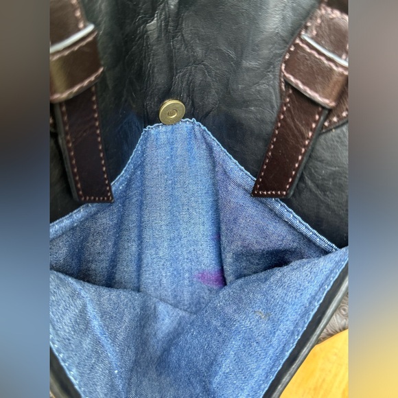 Giani Bernini 2 Tone Leather Shoulder Tote - Picture 4 of 9